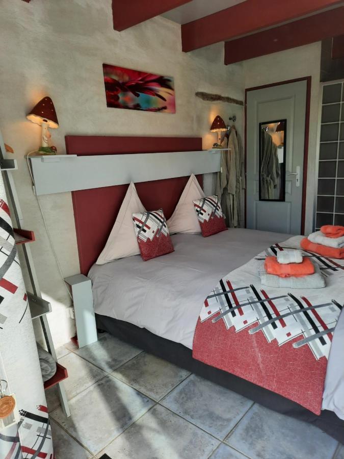 เลชัปเป เทรมูสซ็องต์ Bed & Breakfast Saint-Barthelemy-de-Vals ภายนอก รูปภาพ