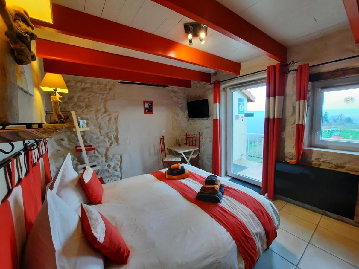 เลชัปเป เทรมูสซ็องต์ Bed & Breakfast Saint-Barthelemy-de-Vals ภายนอก รูปภาพ